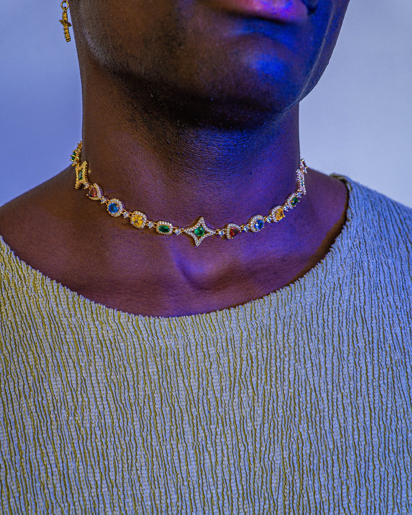 Collier travaillé