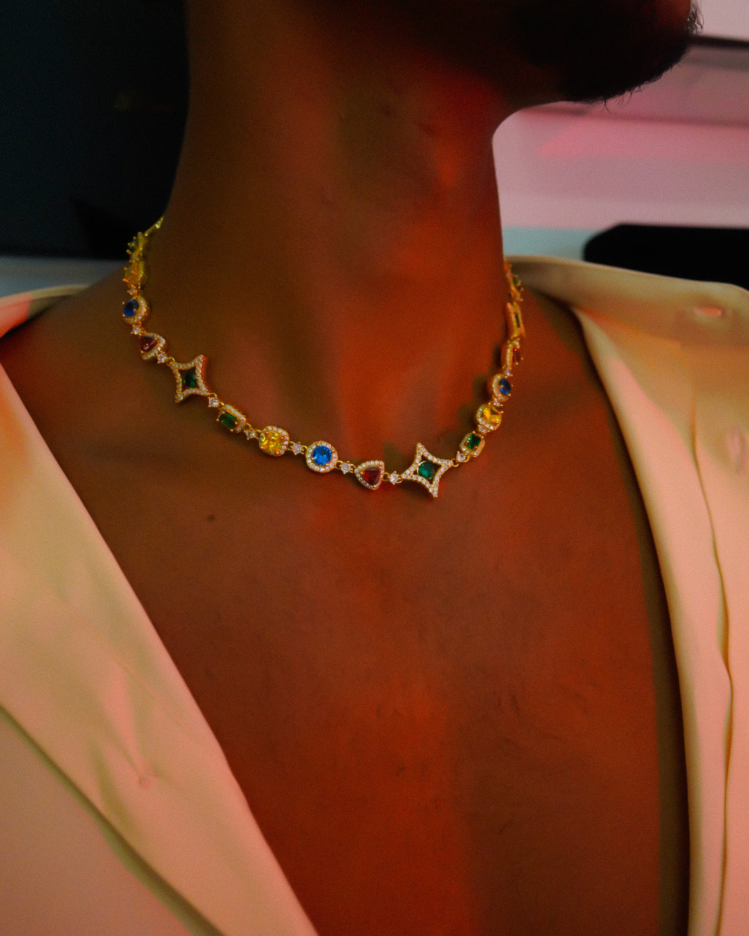 Collier travaillé